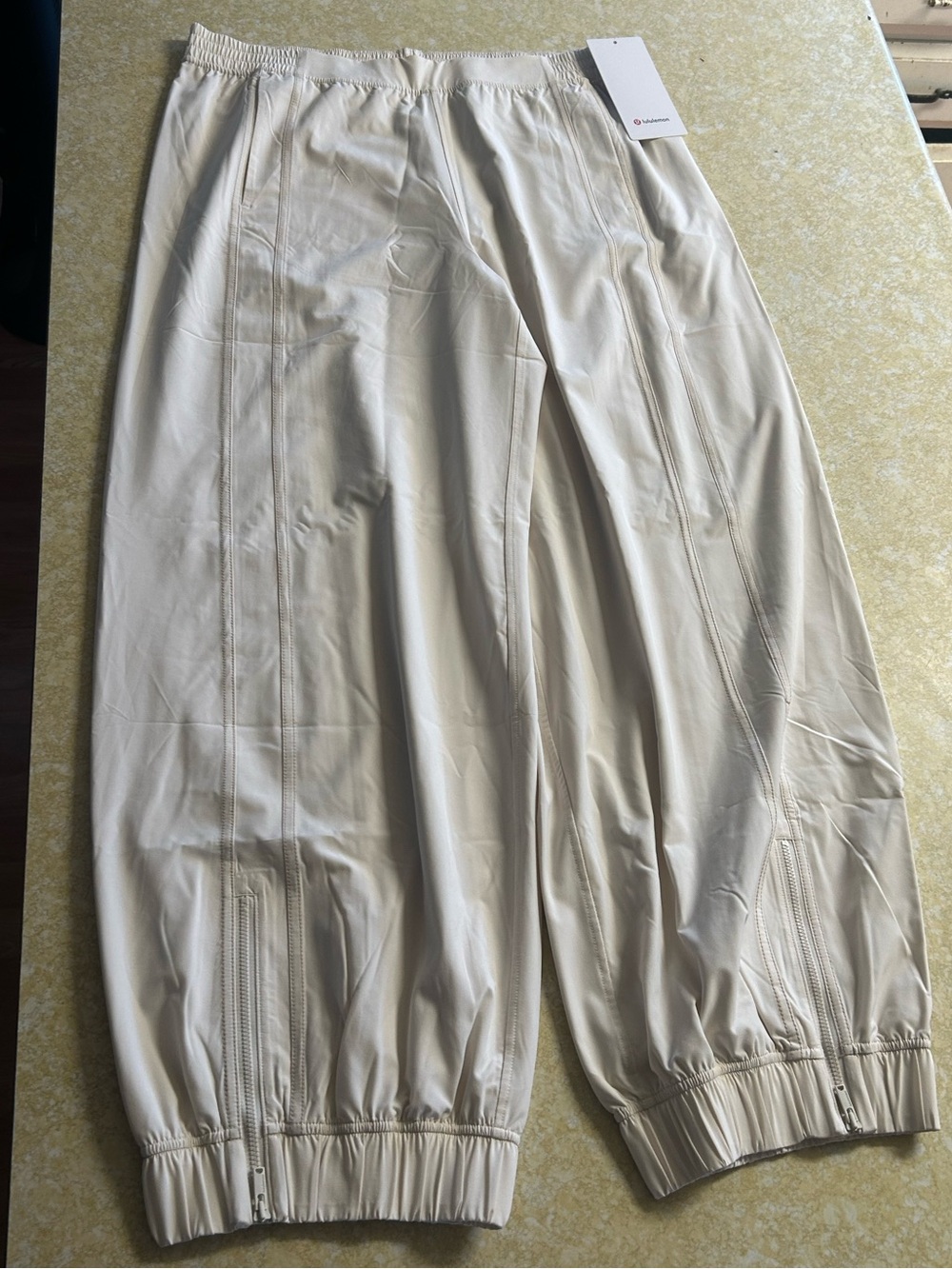 Lululemon Cream Elastic Hem Jogger Pants XL W/ Pockets Brand New w/ tags